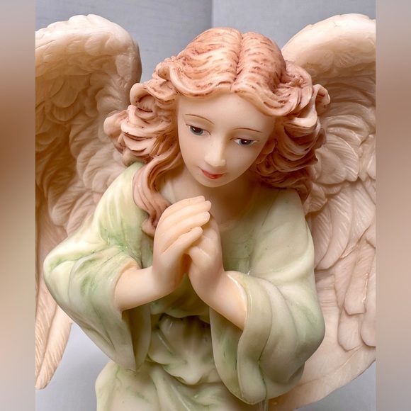 Seraphim Classics, Angel -  Francisca, "Loving Guardian" - Picture 2 of 4